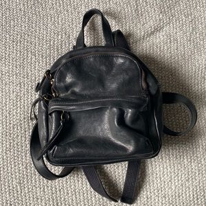 Madewell black leather backpack | Mini Lorimer Leather Backpack